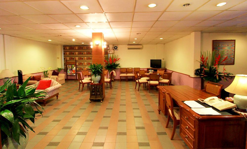Travel Lodge Surawong (Adults Only) 방콕 외부 사진