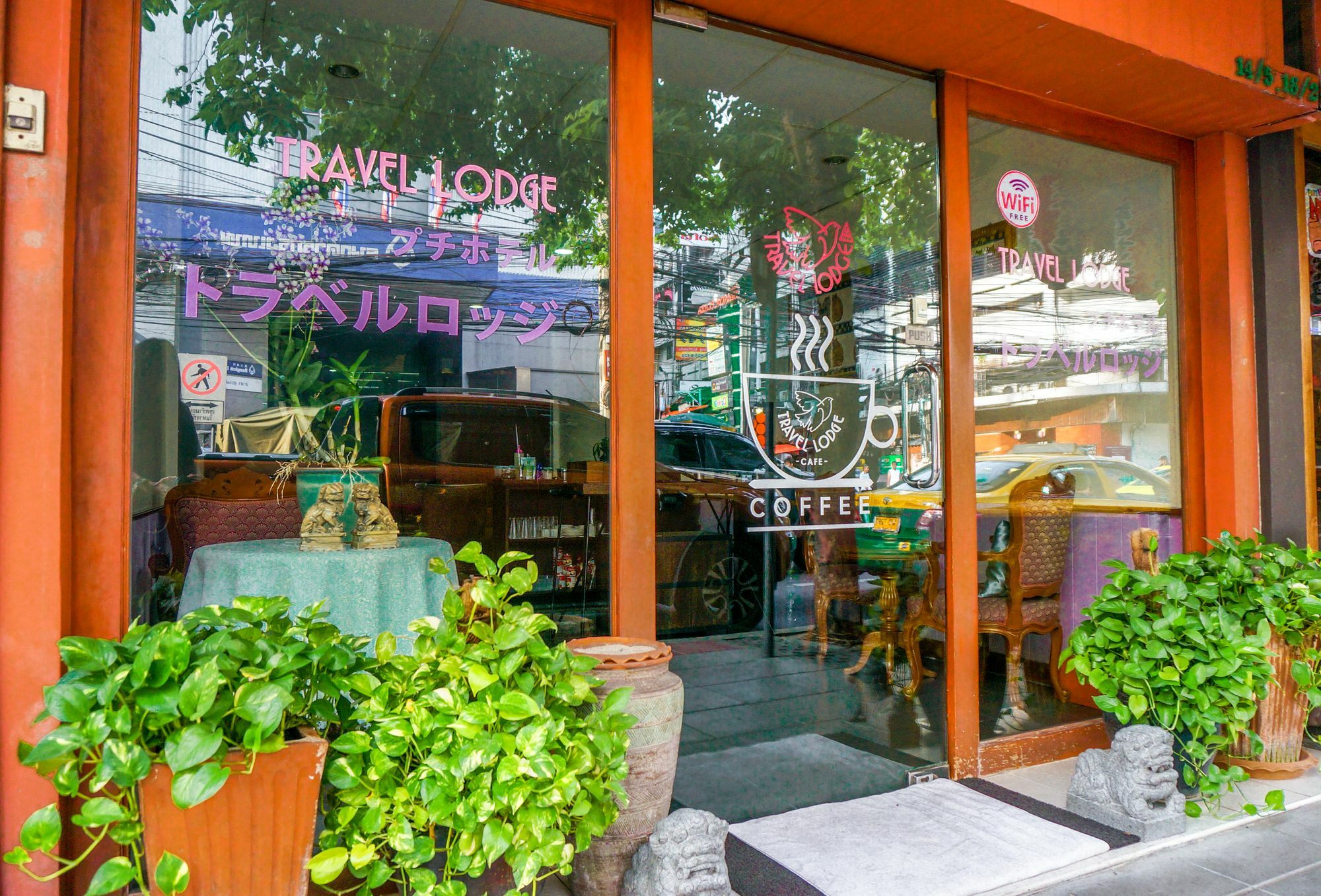Travel Lodge Surawong (Adults Only) 방콕 외부 사진