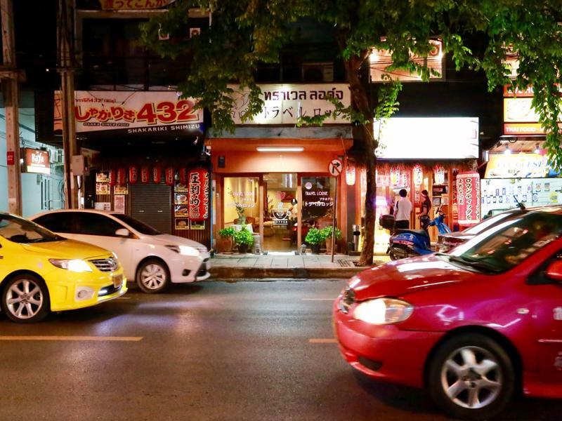 Travel Lodge Surawong (Adults Only) 방콕 외부 사진